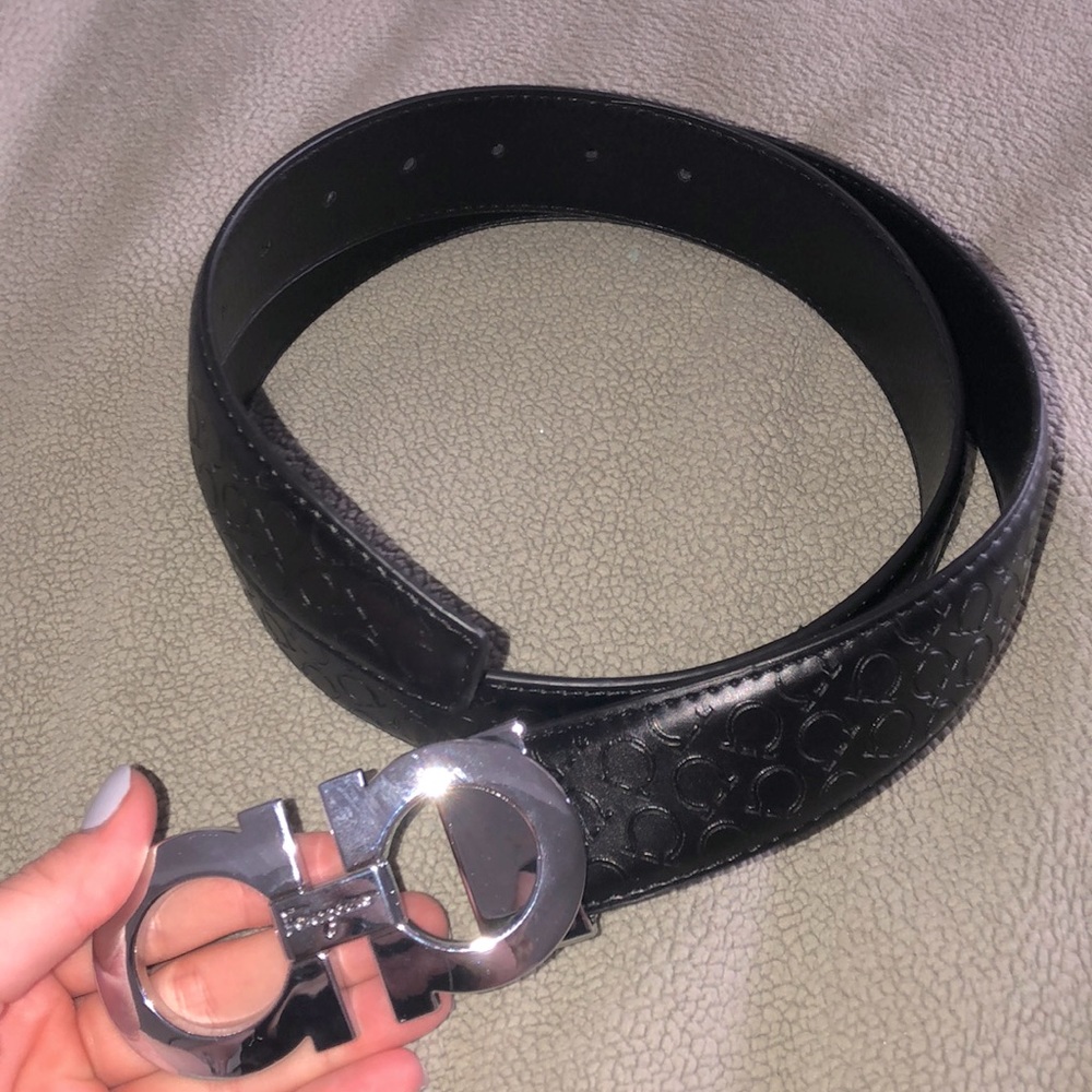 Ferragamo belt BARELY used